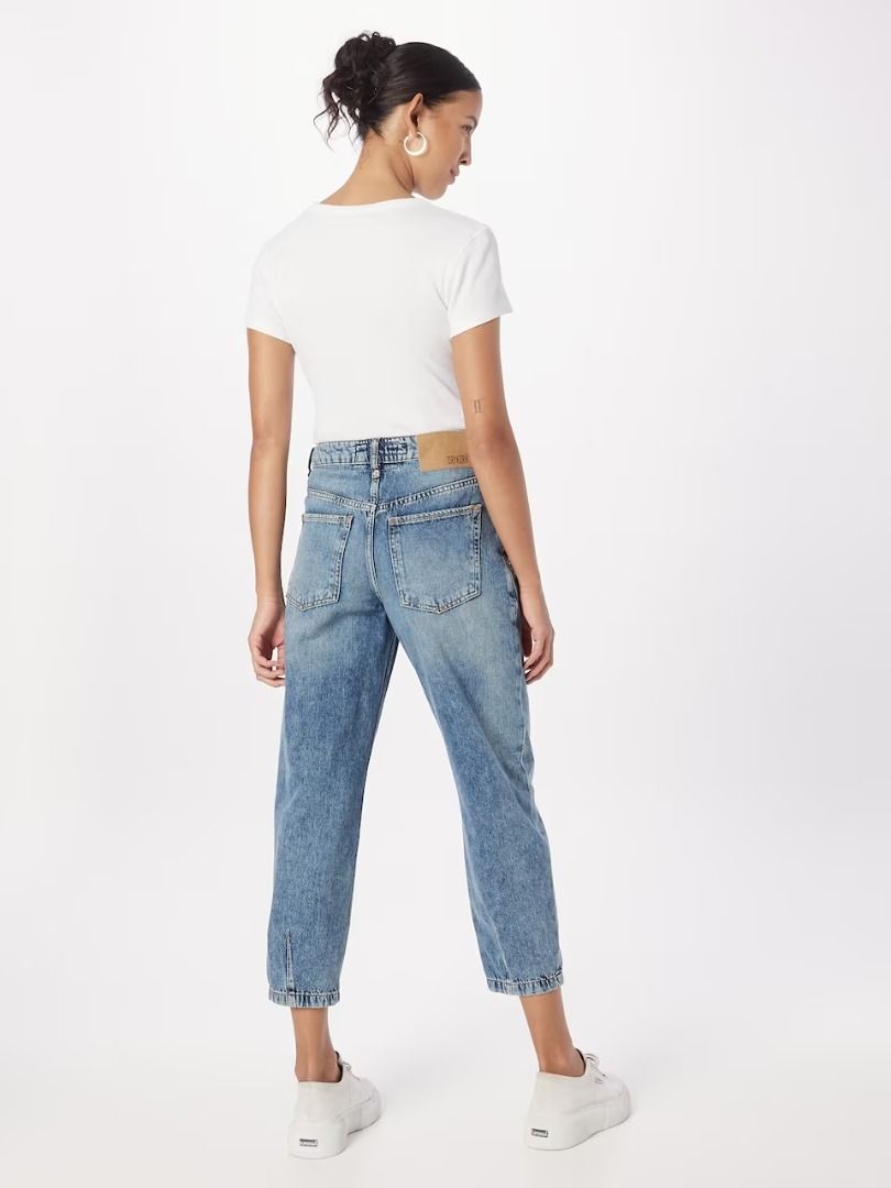 Liz Claiborne Petite Mid Wash Tapered Jeans L Women s Fashion Bottoms Jeans Leggings on Carousell