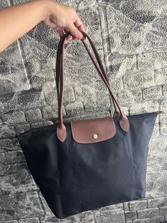 (Category: ) located in . Submitted by ambersprelovedfinds (Listing ID 1234009702, Image 1). Description: .