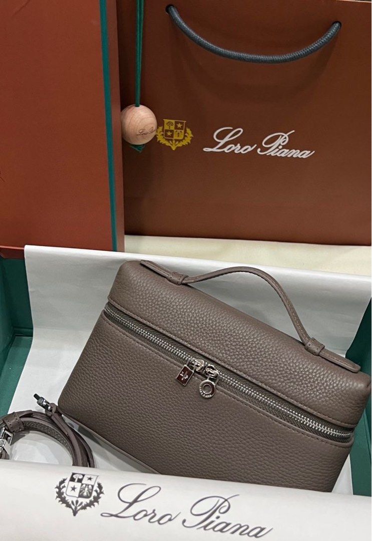 LP Extra Pocket Pouch L19 Loro Leather Handbags Piana High-quality