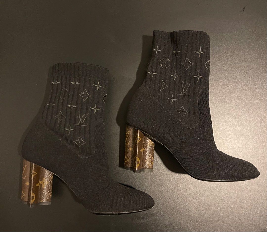 Shop Louis Vuitton MONOGRAM Silhouette ankle boot (1A855A) by