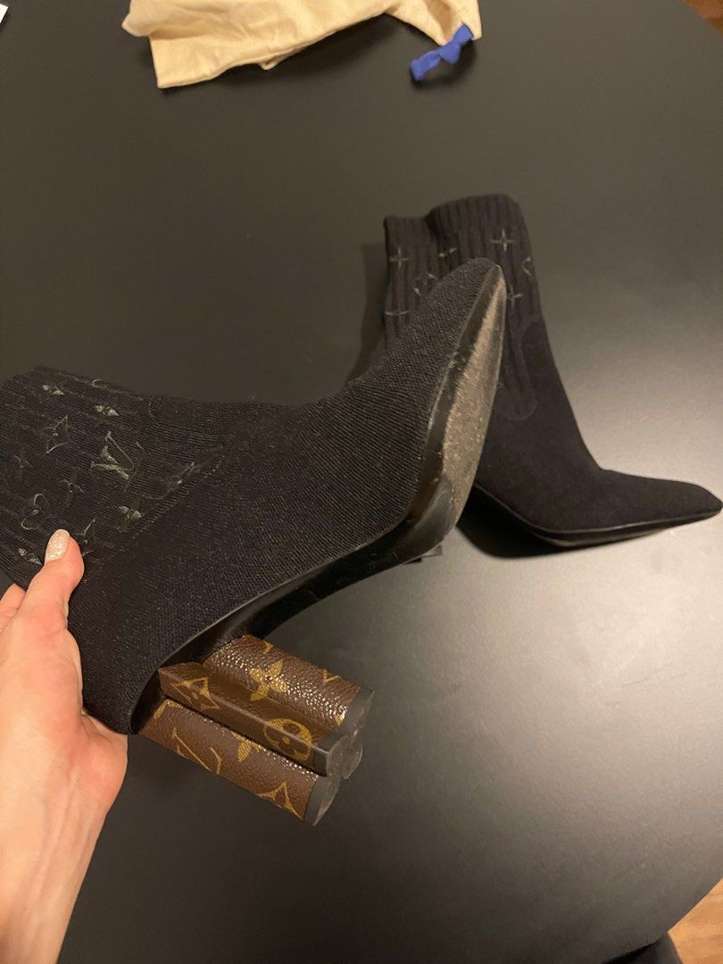 Louis Vuitton Silhouette ankle boot (1A855A)