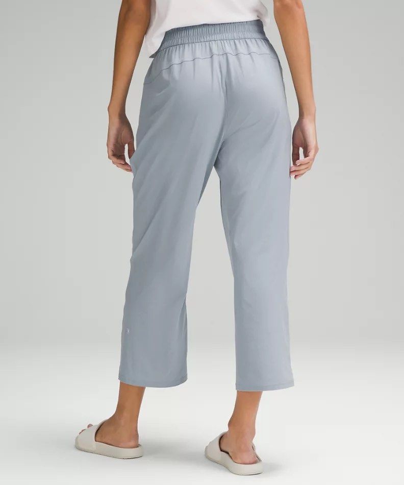 Lululemon Lightweight Wide-Leg High-Rise Pants/Culottes - Grey, Women's  Fashion, Activewear on Carousell