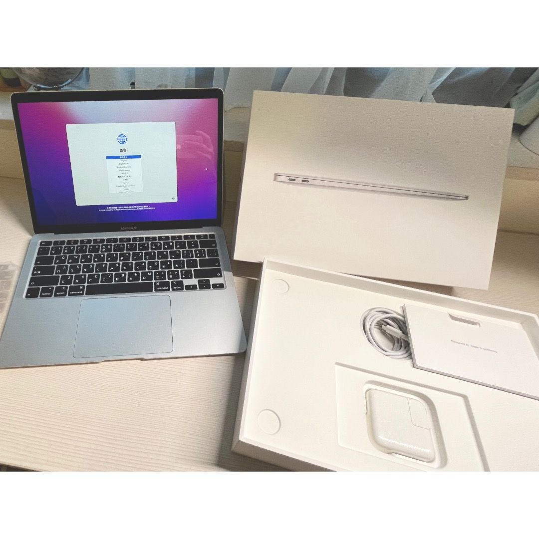 MacBook Air (Retina, 13-inch, 256G, 銀, 2020)保固內, 電腦及科技