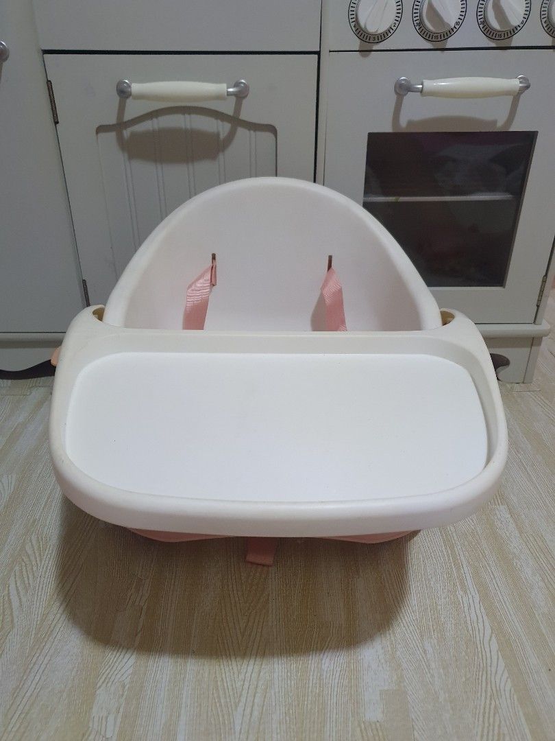 Mamas & papas Booster chair, Babies & Kids, Nursing & Feeding, Baby High Chairs on Carousell