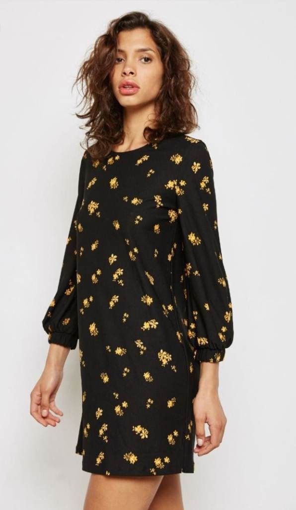 MANGO | MINI DRESS (Category: Dresses) located in Naga. Submitted by tefite (Listing ID 1233903394, Image 3). Description: BRAND: Mango MINE: 200 Php. EUC | Floral black long sleeve mini dress. Stretchy fabric. NOTE ‼️ 🌷Payment first, wait for my confirmation & invoice. 🌷First to comment "mine" basis all items are also posted in some online shop apps. 3 days reservation only. 🌷Always manage your expectations since these are preloved clothes. �