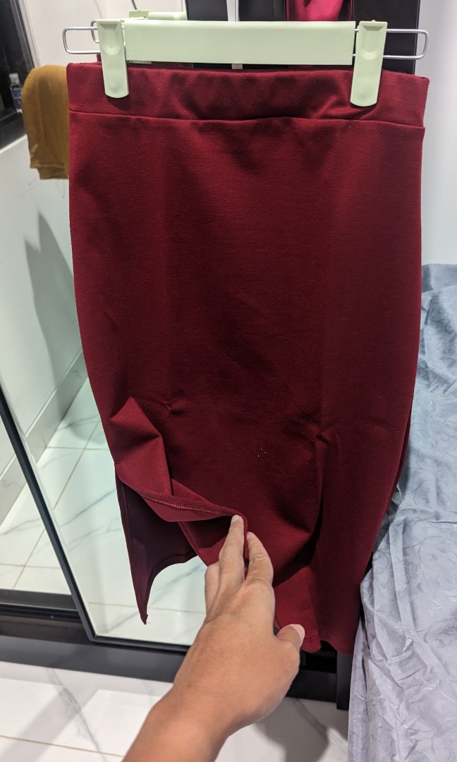 Midi Red skirt with slit on Carousell