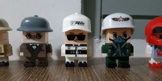 Mini block figurine