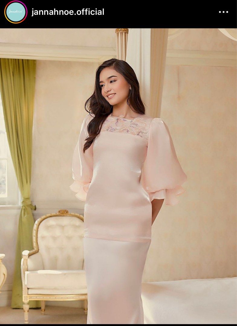 New Baju Cantik Jannahnoe, Women's Fashion, Muslimah Fashion, Baju ...