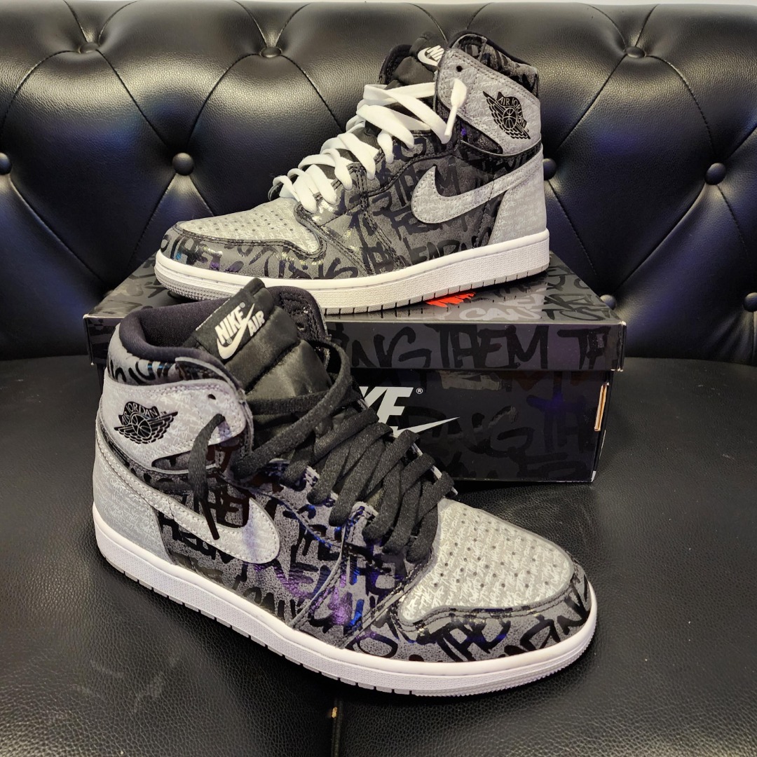 Nike Jordan 1 Retro High OG Rebellionaire 555088 036 Mens US 9