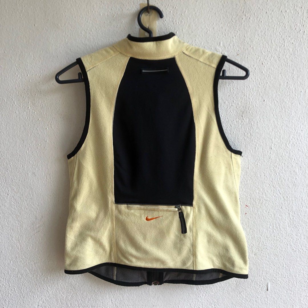 nike therma fit vest womens