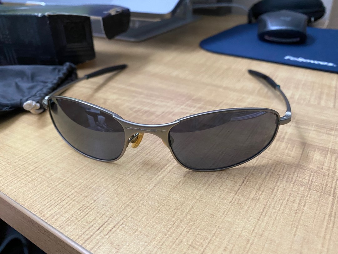 Old school Oakley A Wire, Men's Fashion, Watches & Accessories
