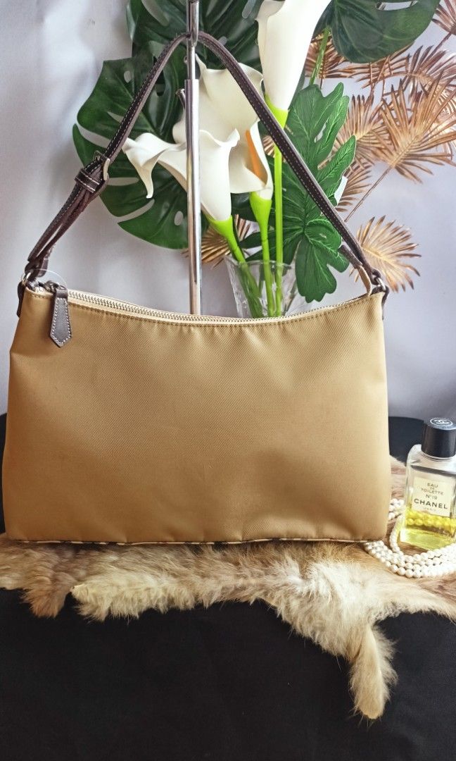 Burberry shoulder bag gold store