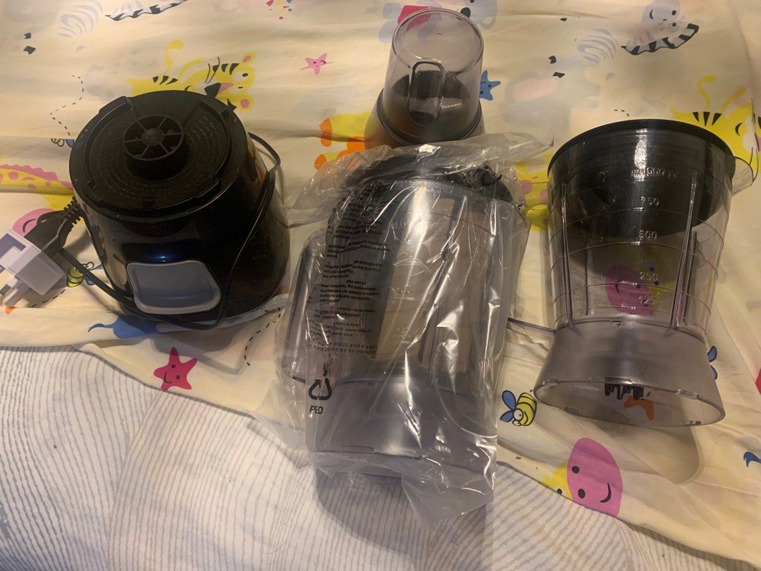 Philips Blender (blender, 2 jars) as shown in pictures. LIKE NEW! GREAT