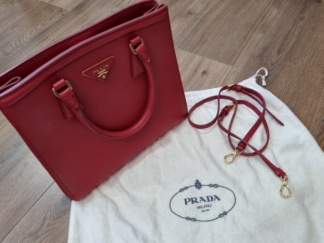 Red prada shoulder bag top