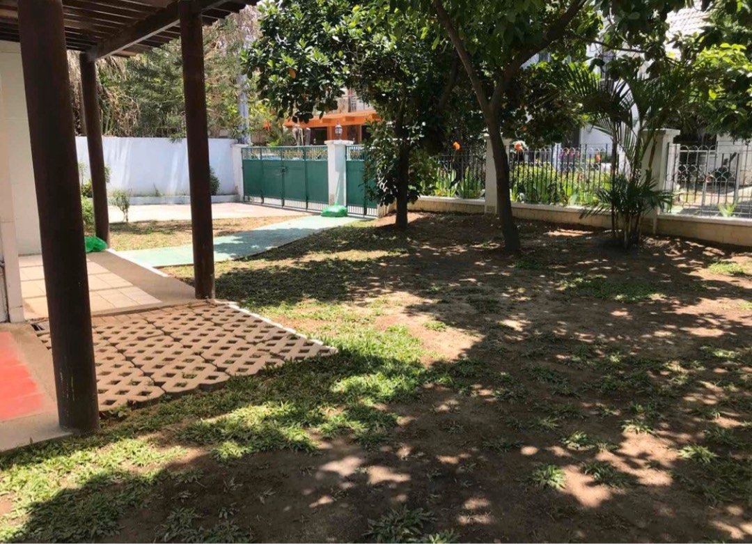Santa Rosa Estates Corner Fully Furnished Big Garden House and Lot for