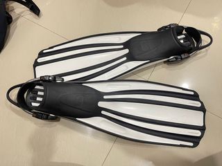 (Category: ) located in . Submitted by halomeowmeow (Listing ID 1234036975, Image 1). Description: .