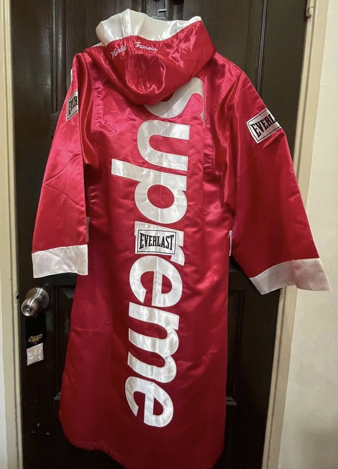 Everlast on sale supreme robe
