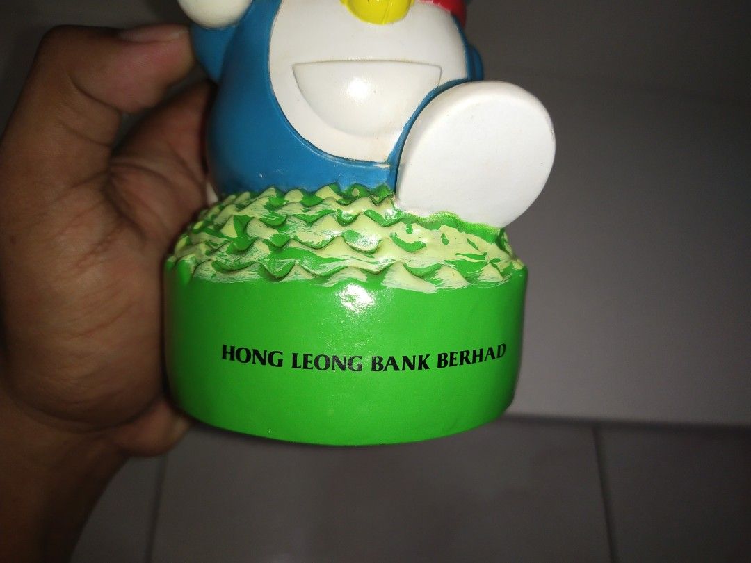 Tabung/Coin Box Hong Leong Bank Finance, Hobbies & Toys, Collectibles