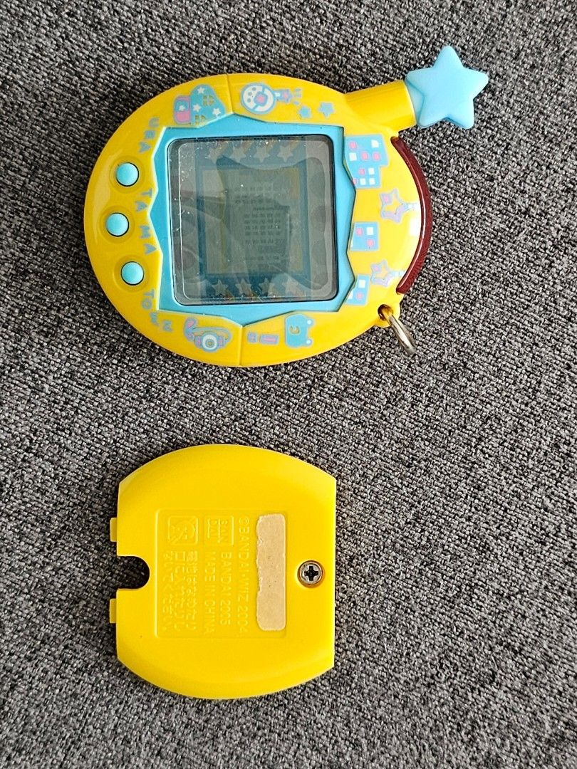 Tamagotchi Uratama Town (star design), Hobbies & Toys, Toys & Games on