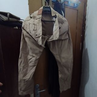 (Kategori: ) berada di . Dikirim oleh sisaanlemari (ID iklan 1233931859, Gambar 1). Deskripsi: .