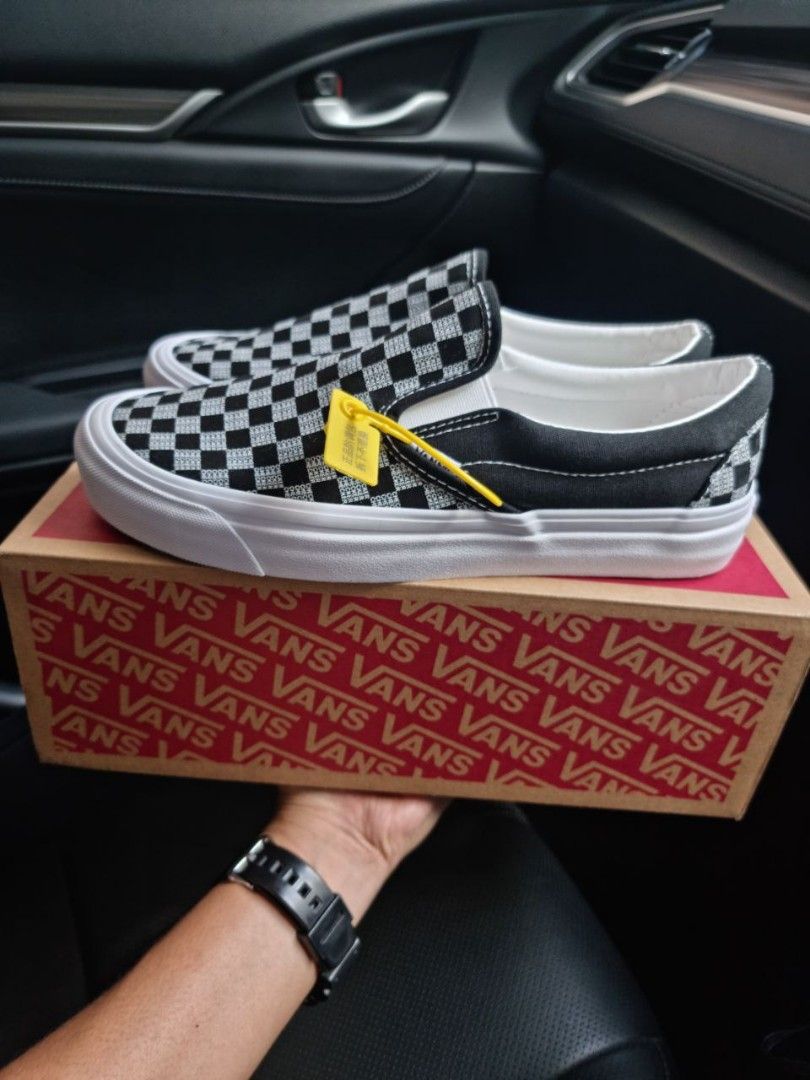 Vans checkerboard discount slip on 38