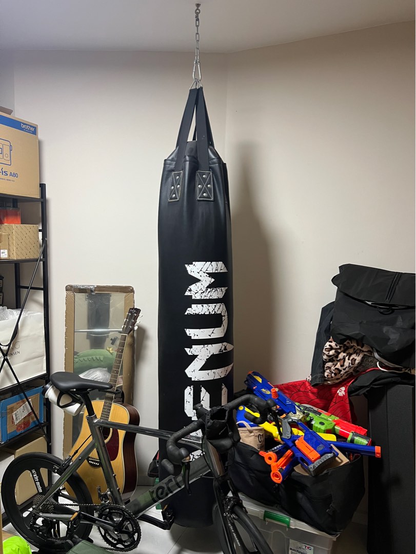 Punching clearance bag venum