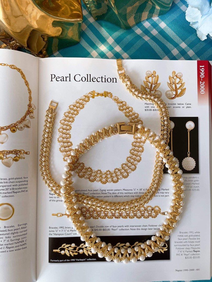 Gold jewellery below discount 2000