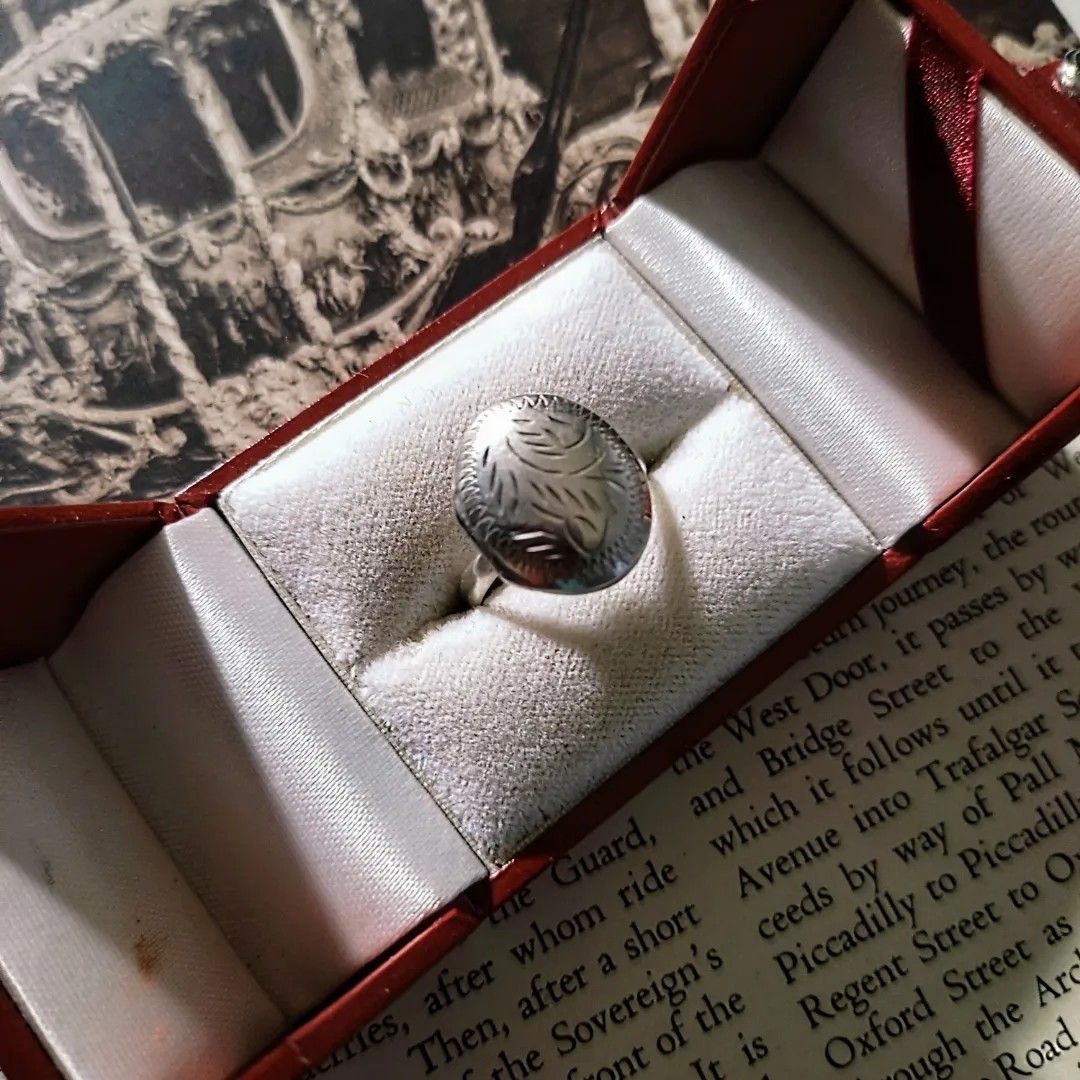 Vintage Locket Ring on Carousell