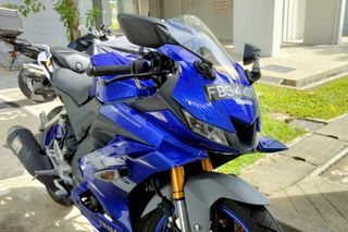 R15 v3 outlet motogp winglet