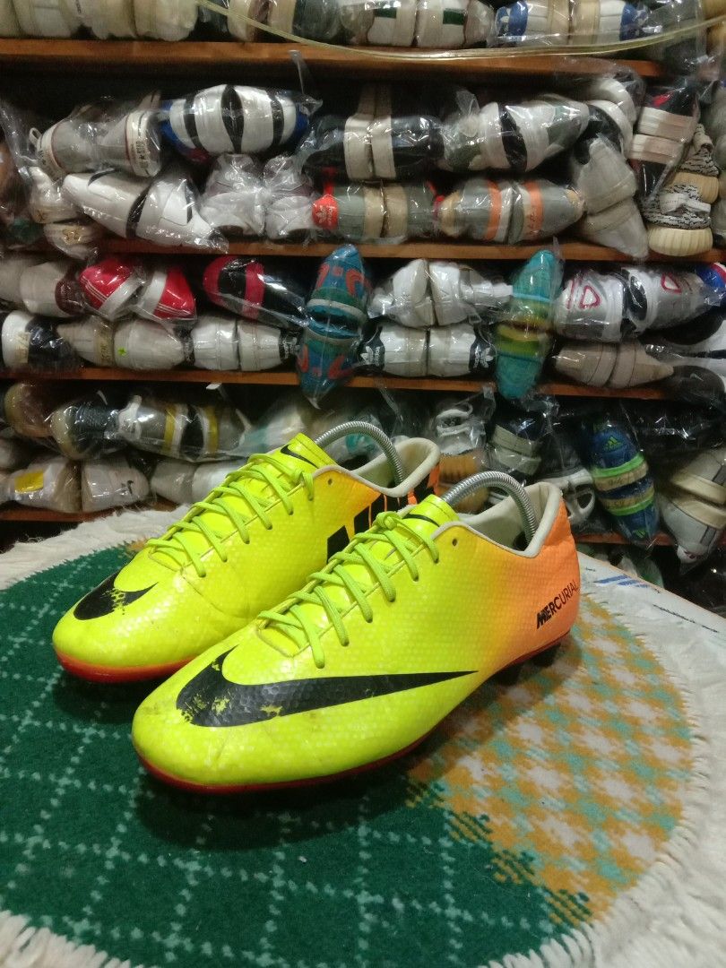 Kasut bola mercurial 2025