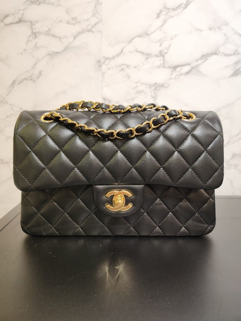 Chanel Black Quilted Caviar Jumbo Classic Double Flap Gold
