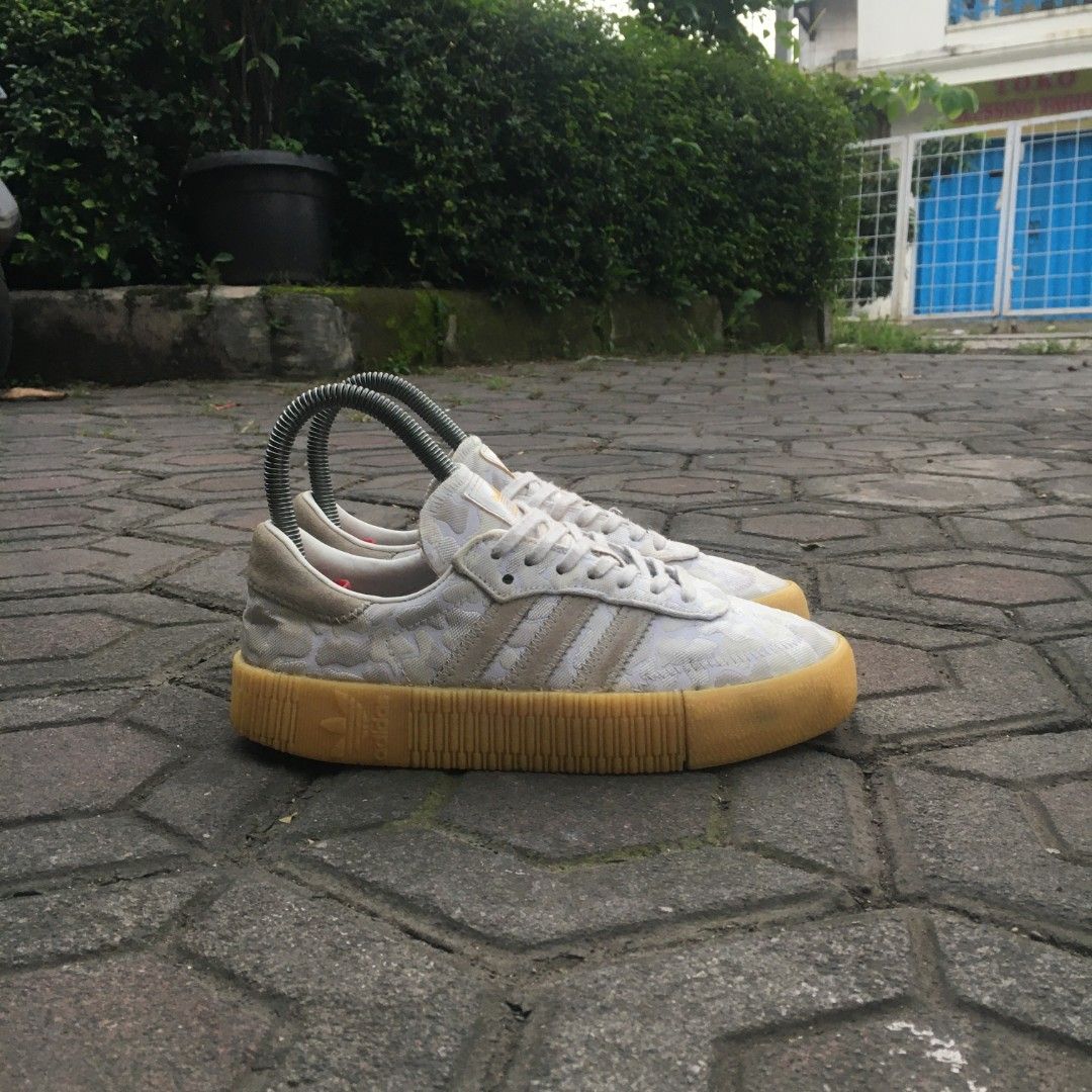 Adidas sambarose hot sale camo