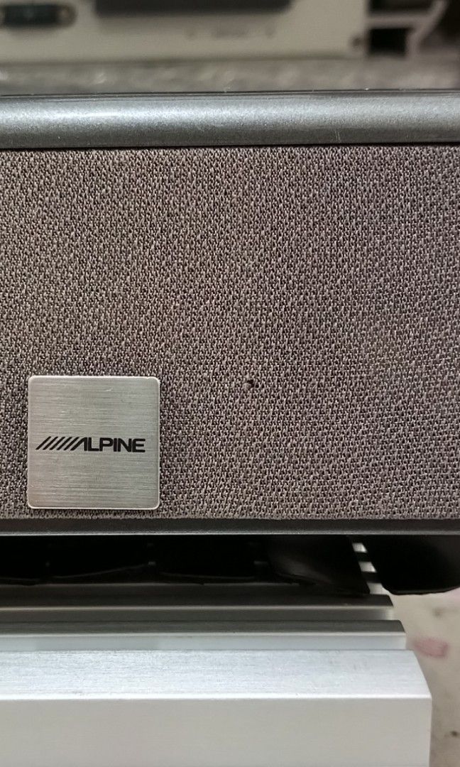 Alpine 2025 centre speaker