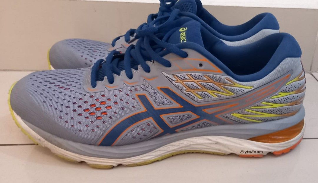 Asics cumulus gel store 20