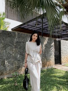 (Kategori: ) berada di . Dikirim oleh preownedthings (ID iklan 1234074247, Gambar 1). Deskripsi: .