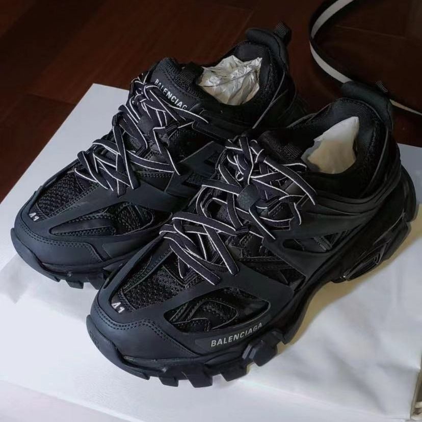 All black low top clearance balenciaga