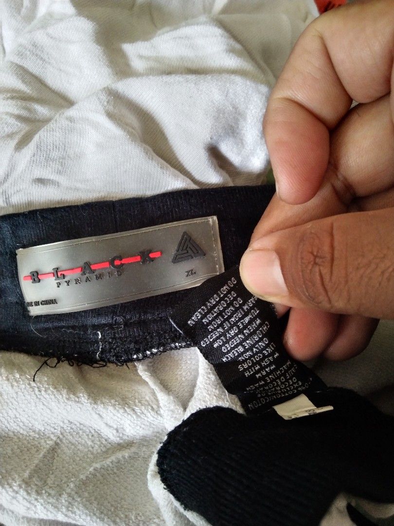 Pyramid joggers top