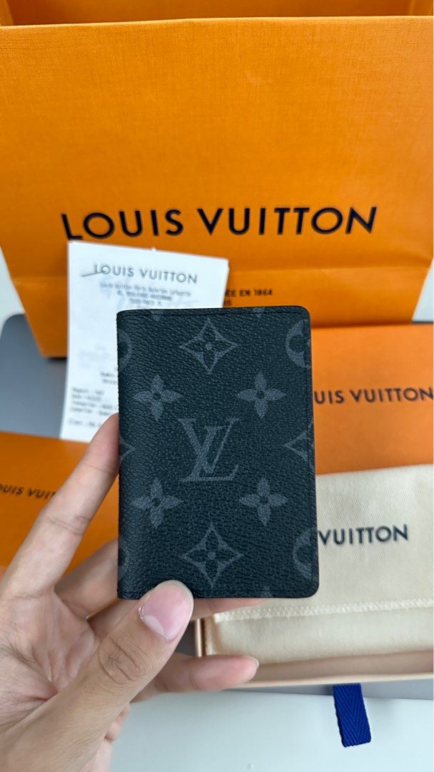 Louis Vuitton Replica Wallet, Men's Fashion, Watches & Accessories, Wallets  & Card Holders on Carousell