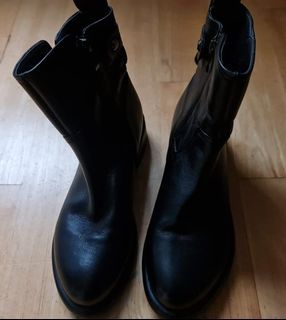 Brand New Women's Black Genuine Leather Boots