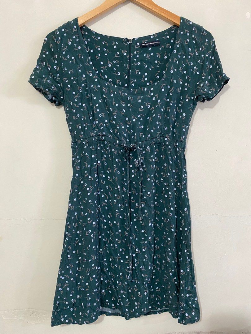 Brandy melville deals victoria dress