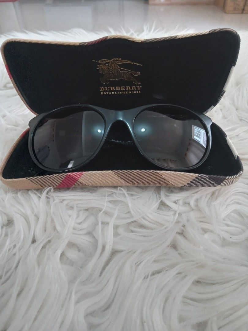 Burberry sunglasses 4145 top
