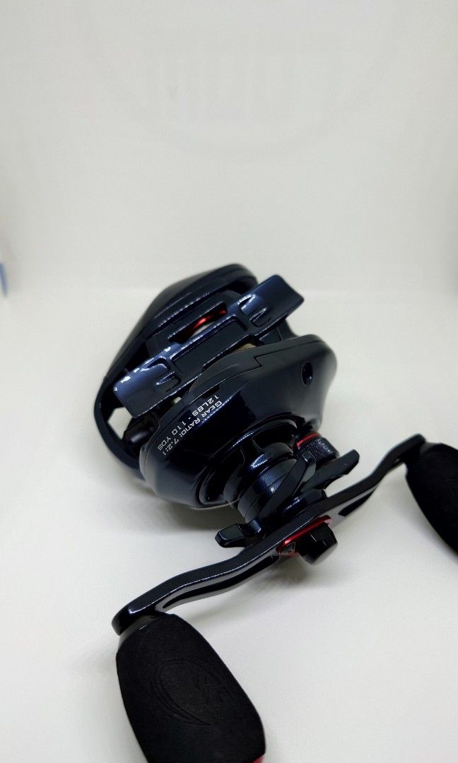 Calamus baitcaster, Sports Equipment, Fishing on Carousell