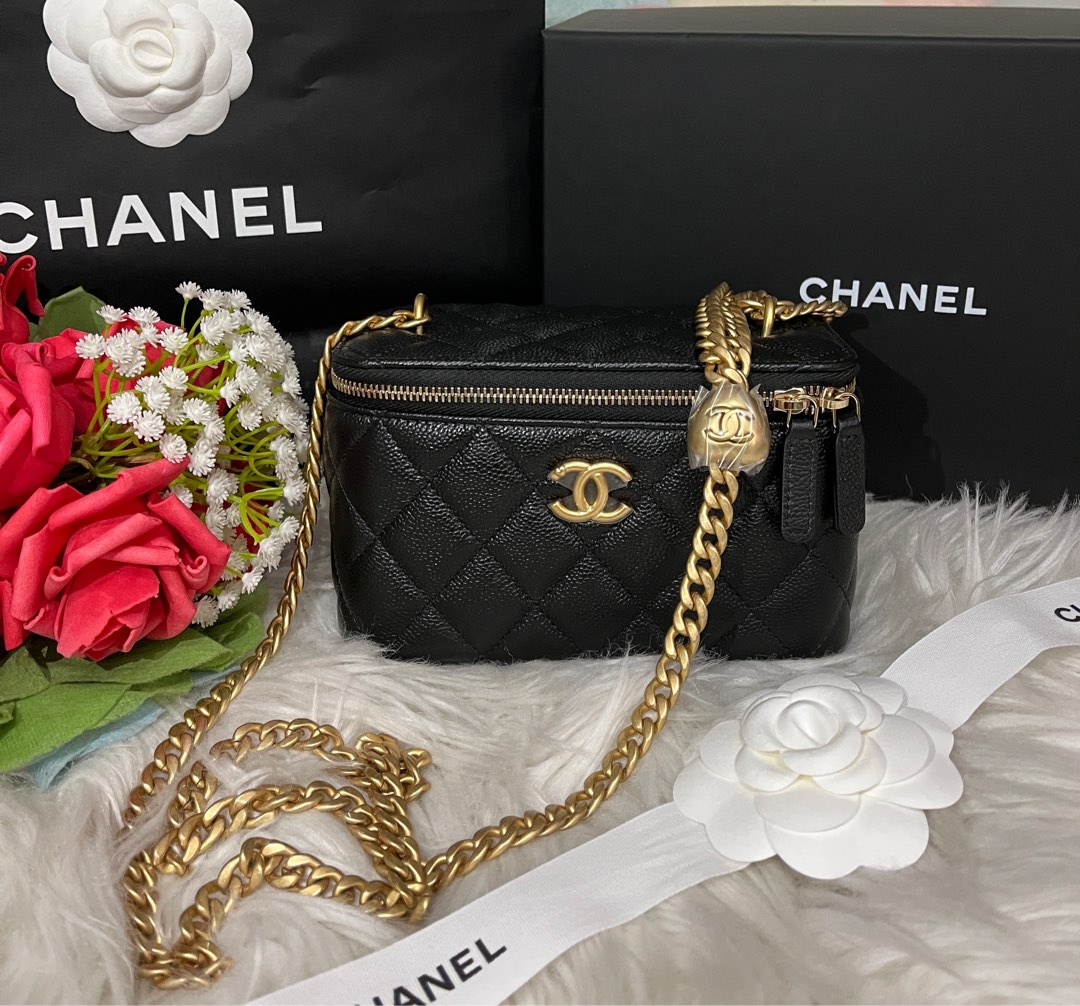 Chanel 23P Heart Adjustable Chain Vanity in Black Caviar AGHW – Brands Lover