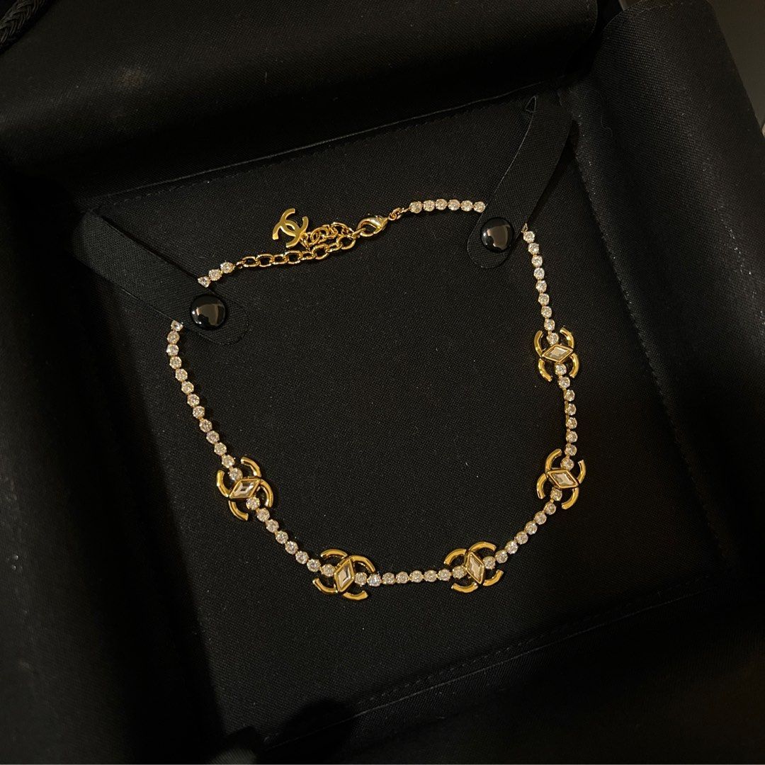 Chanel choker