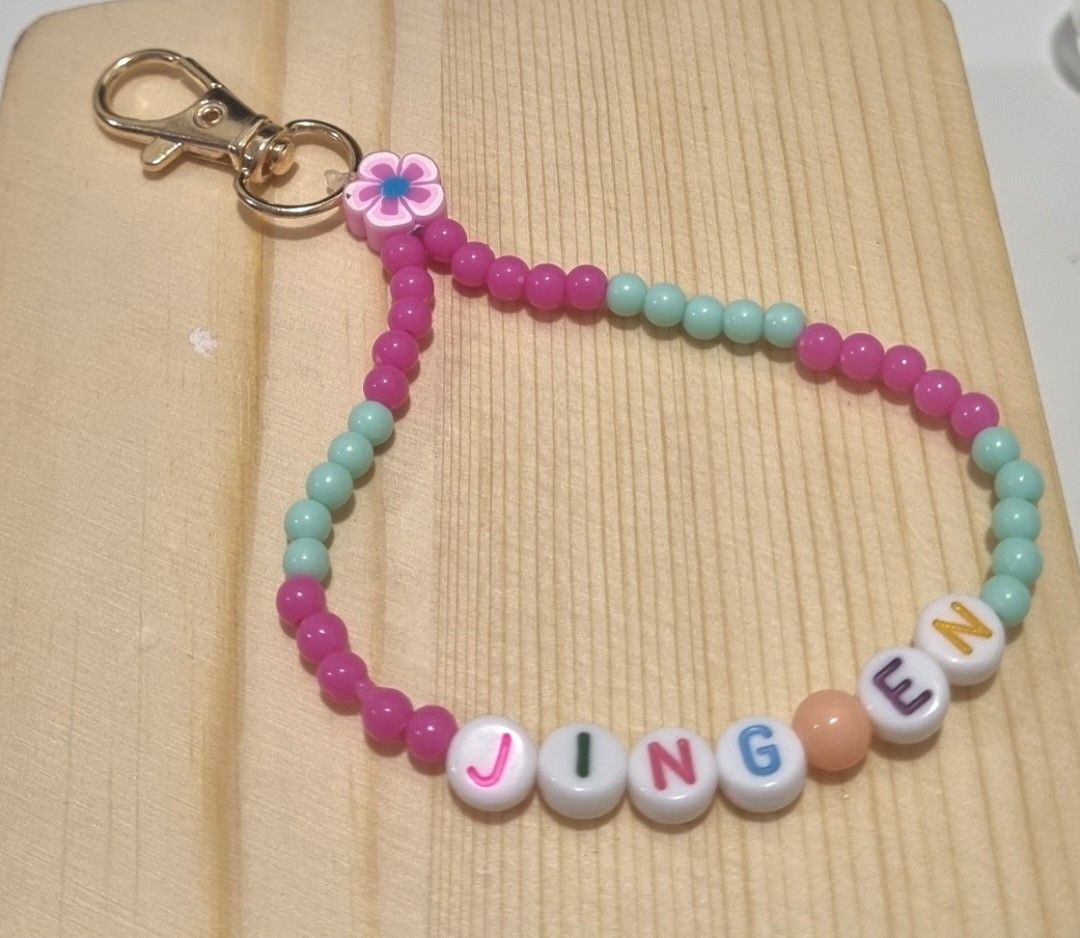 Customised key clearance chain