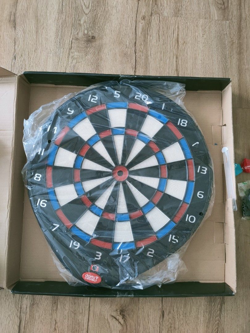 Dart Board from darts connect, Sports Equipment, Sports & Games
