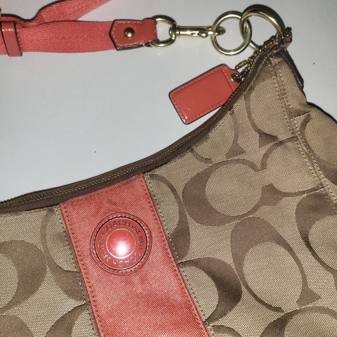 DECLUTTERING SALE COACH F19281 Crossbody Bag Luxury Bags Wallets on Carousell