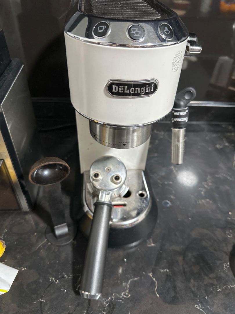 Delonghi coffee machine EC685, TV & Home Appliances, Kitchen Appliances