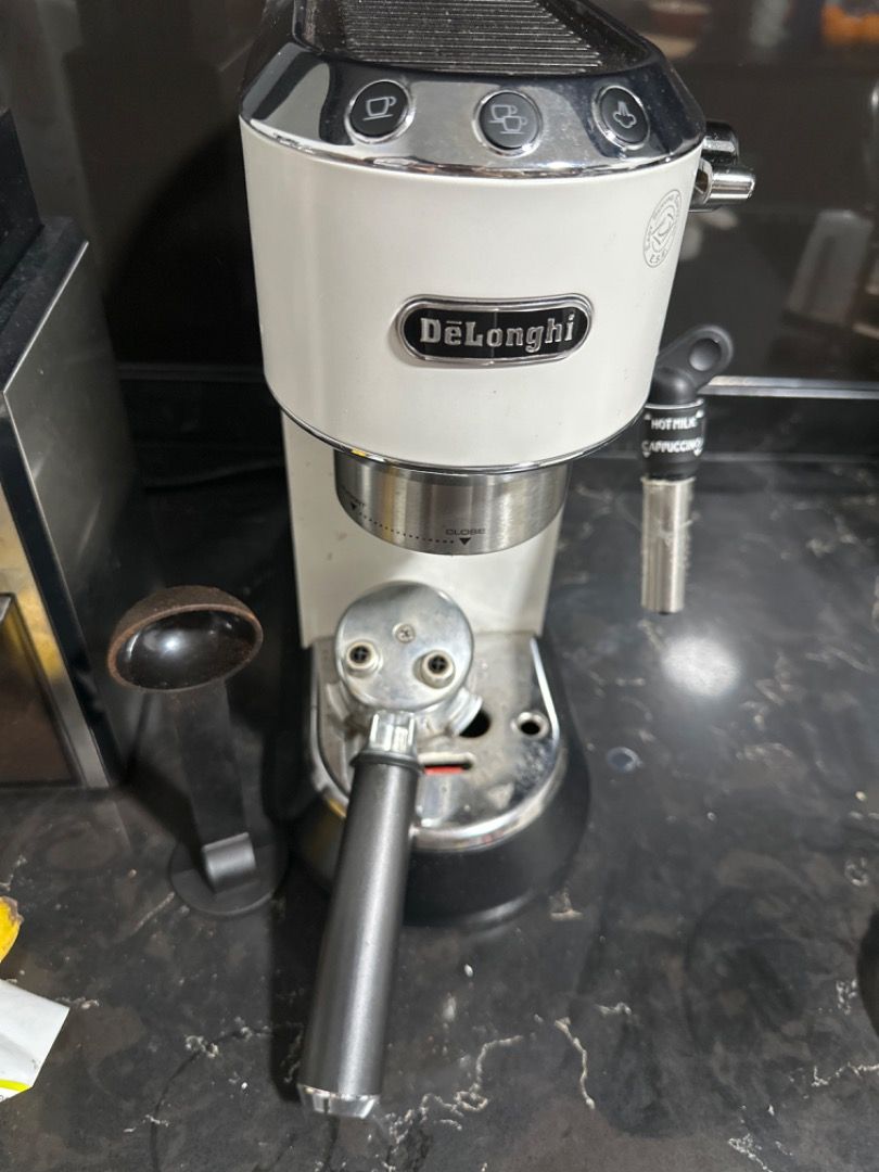 Delonghi coffee machine EC685, TV & Home Appliances, Kitchen Appliances