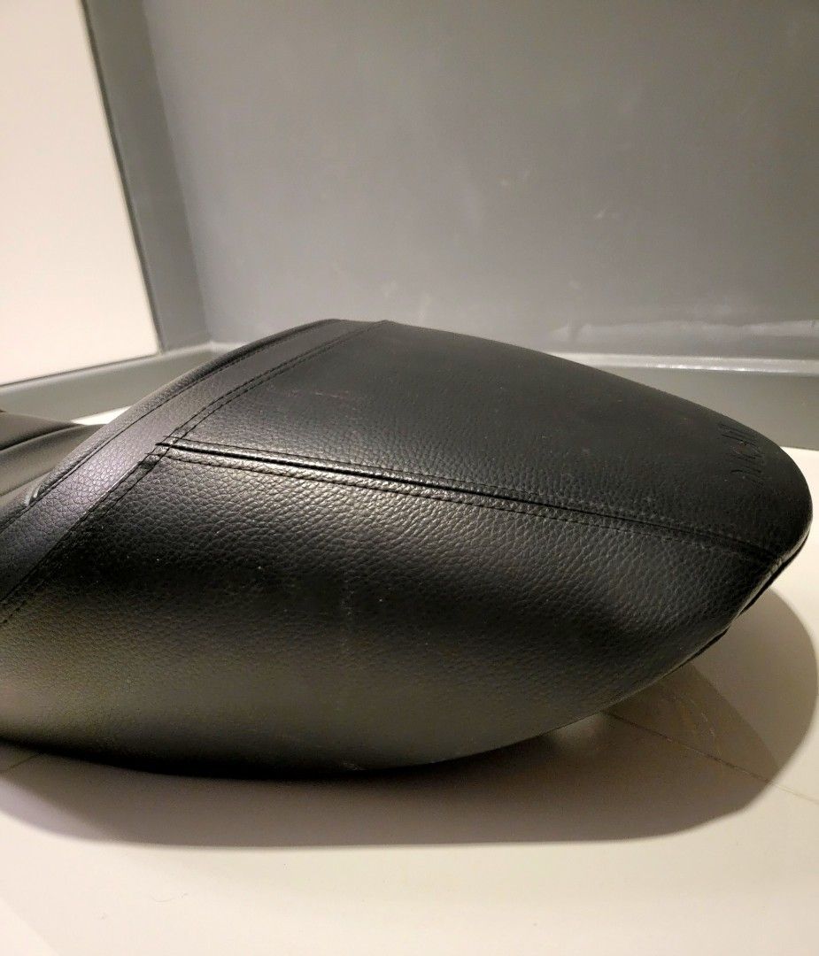 ducati diavel seat